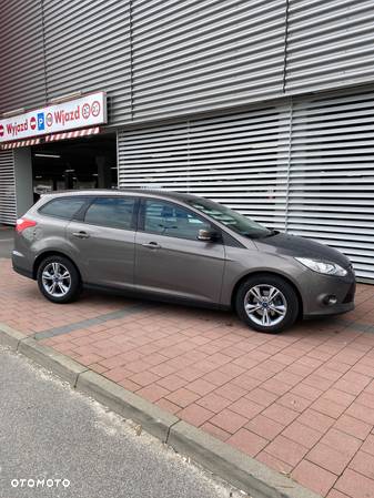 Ford Focus 1.0 EcoBoost Ambiente - 10