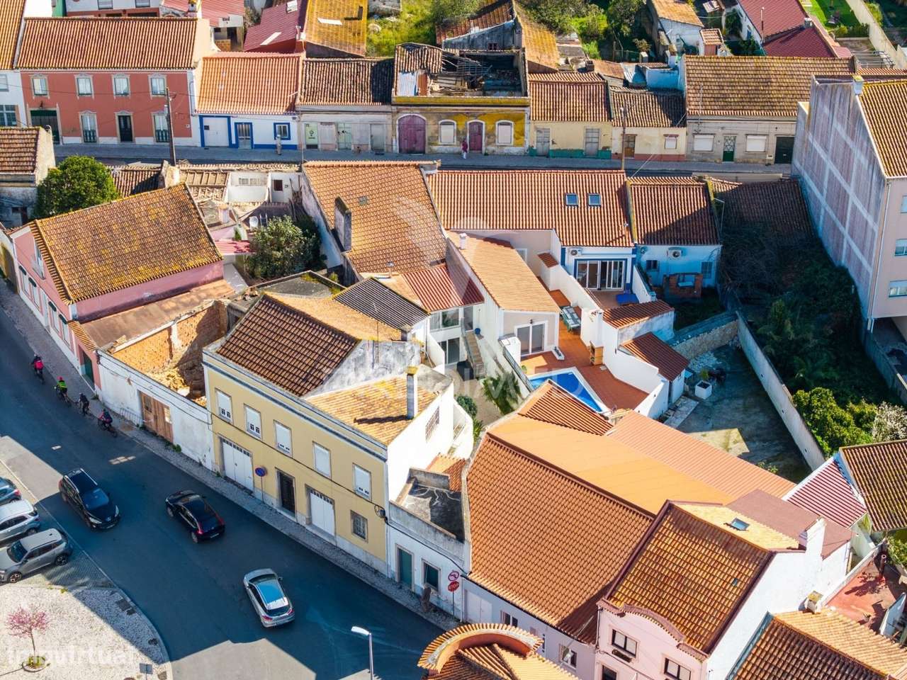 Excelente Moradia térrea com quintal e anexos no Centro da Cidade - Grande imagem: 4/39