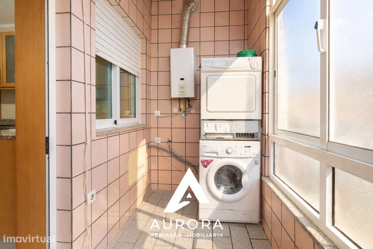 Apartamento T3 Venda em Oliveira de Azeméis, Santiago de Riba-Ul, Ul,-11