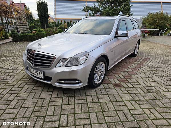 Mercedes-Benz Klasa E 220 T CDI DPF BlueEFFICIENCY 7G-TRONIC Avantgarde - 1