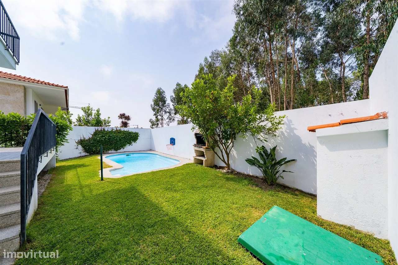Moradia T4 com piscina nas Marinhas | Esposende-46