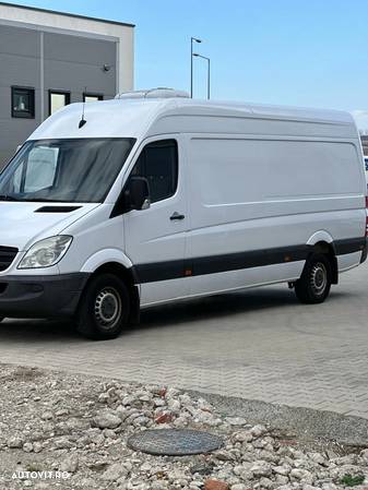 Mercedes-Benz Sprinter - 1