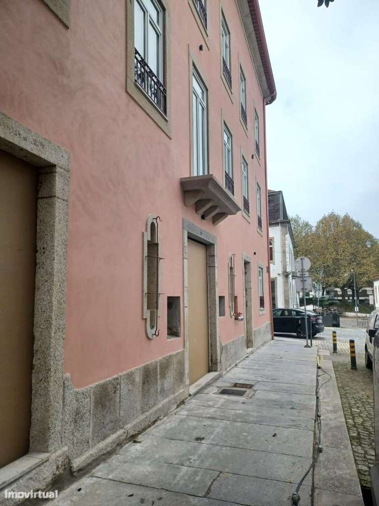 Loja para comércio ou serviços no centro histórico de Braga - Grande imagem: 5/6