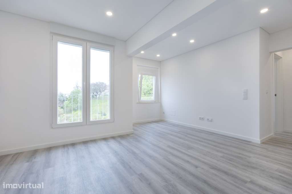 T2 remodelado / Novo com vista parcial Rio.-9