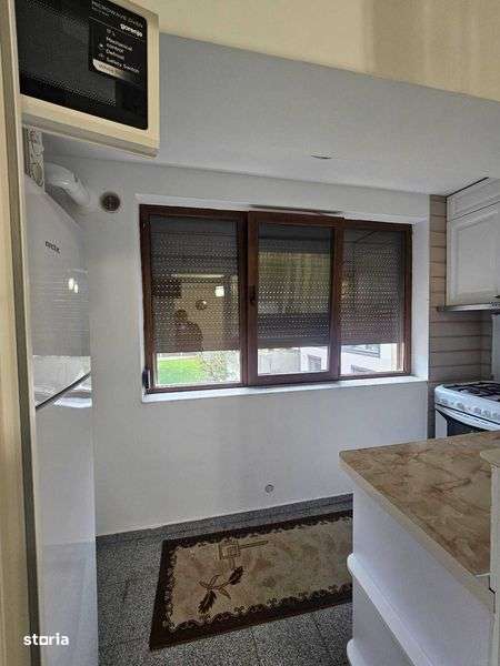 Inchiriez apartament 3 camere etaj 1 4 zona Compozitori - Imagine principală: 5/8