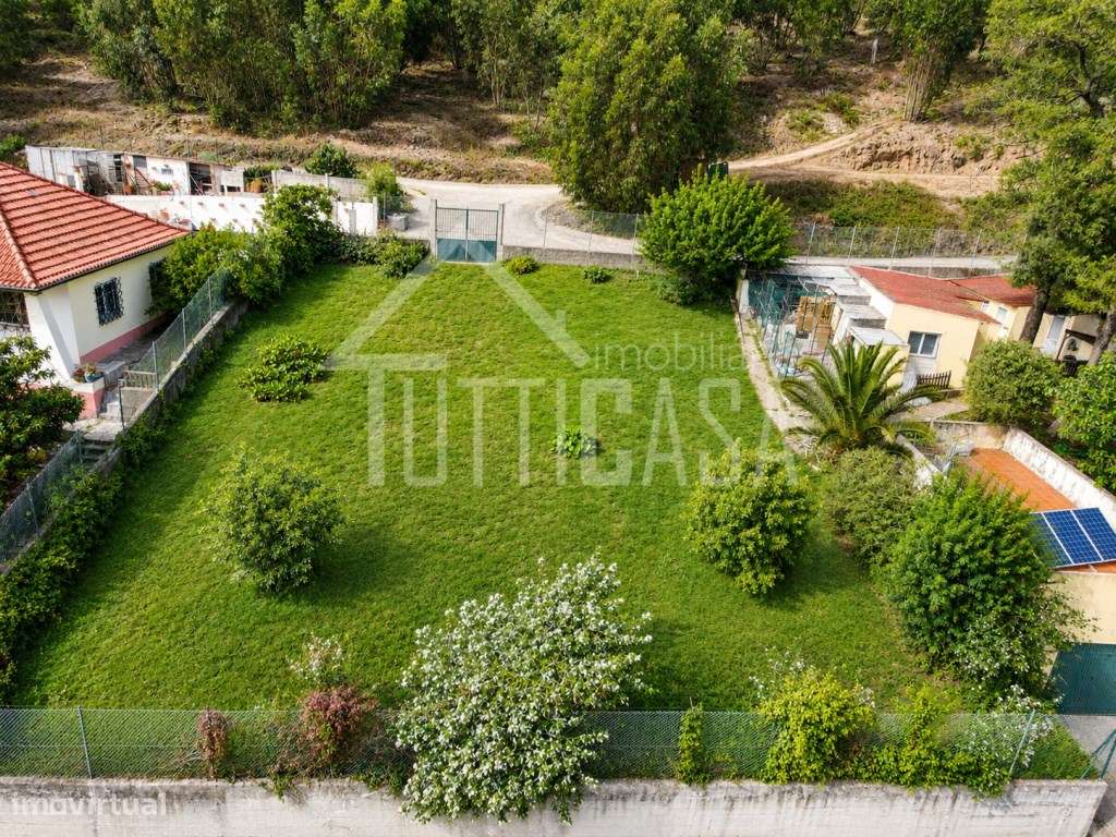 Moradia T2+2 com Jardim, Garagem e Total Privacidade-37