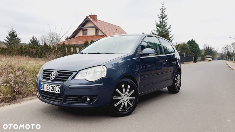 Volkswagen Polo 1.4 16V Highline - 1