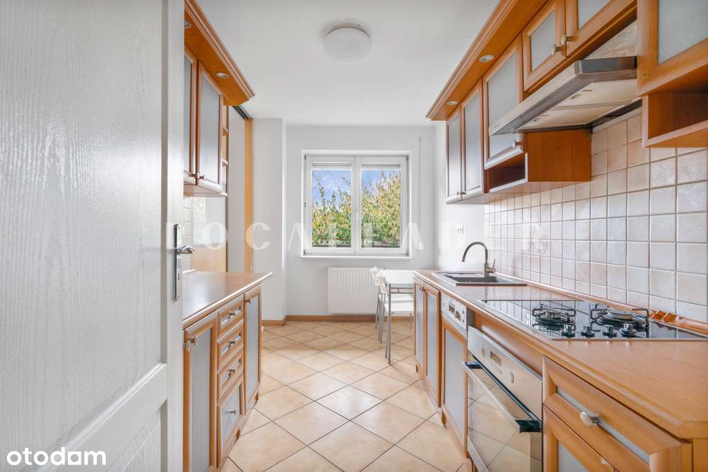 Duże dwupokojowe mieszkanie z balkonem i ogródkiem-6