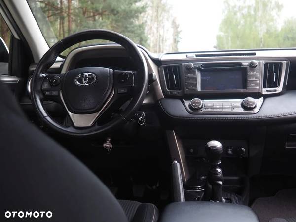 Toyota RAV4 2.0 D-4D 4x2 Start-Stop Executive - 25