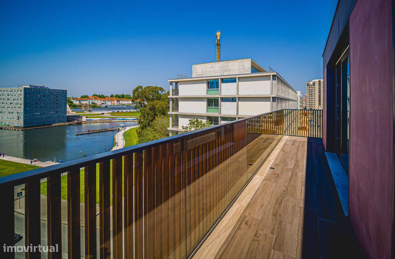 Apartamento T4 Duplex, Terraço com 106 m2, Luxo, Fonte Nova, Aveiro-39