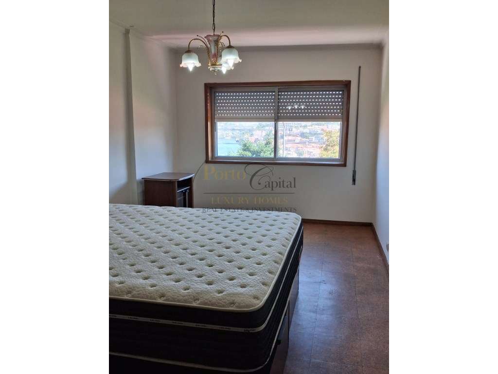 APARTAMENTO T3+1 COM FANTASTICA VISTA SOBRE O DOURO, UMA BOX (3 LUG...-30