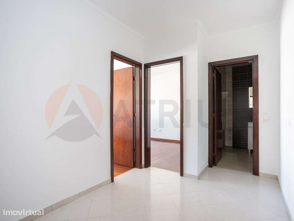 EXCLUSIVO | T2 COM 82m², ELEVADOR E LAREIRA NO VALE DO COBRO - SETÚ...-35
