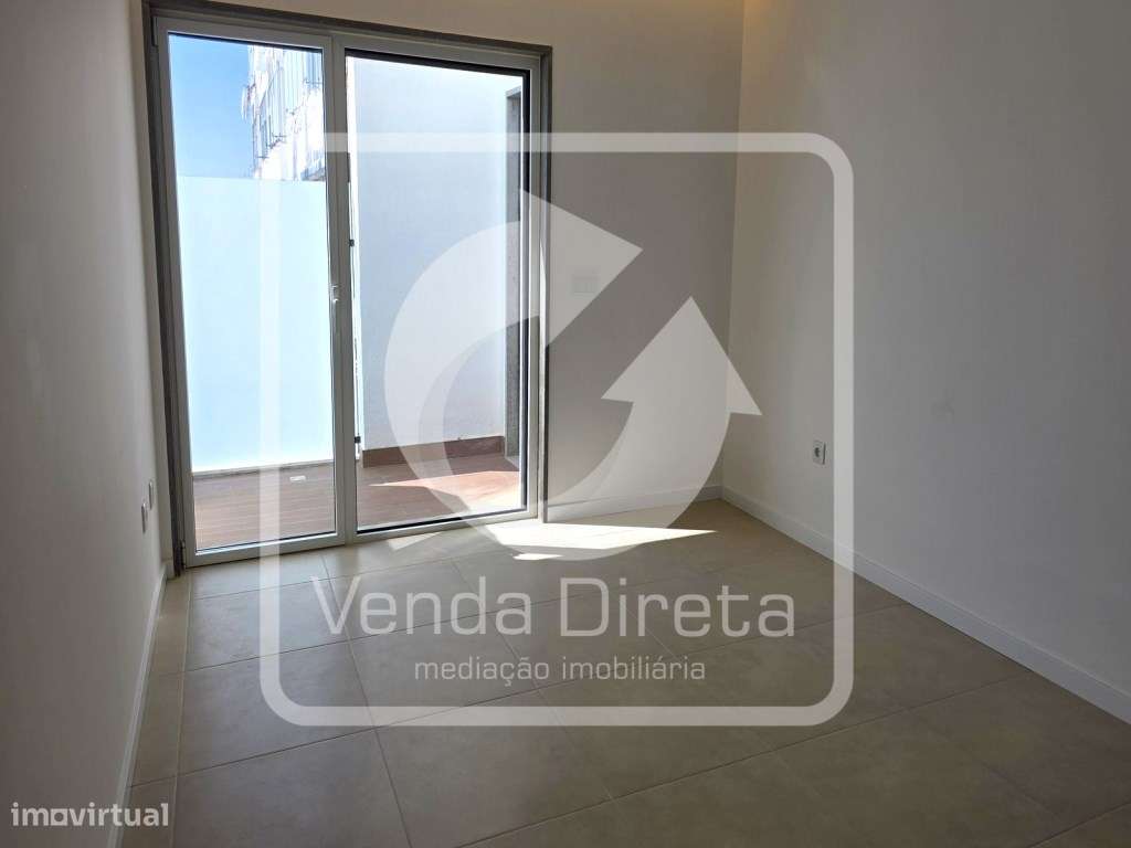 Apartamento T4 no 'Baía Residence' no Barreiro.-16