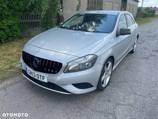 Mercedes-Benz Klasa A 180 CDI (BlueEFFICIENCY) 7G-DCT - 4