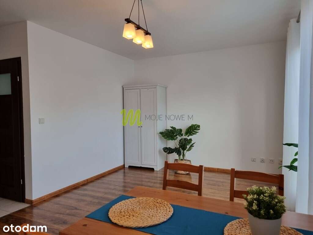 z miejscem postojowym w hali, Rezerwat Żurawiniec-5