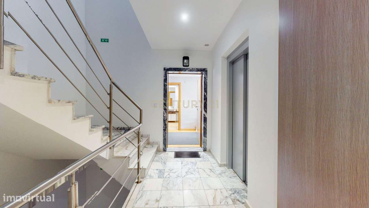 Apartamento T2+1 Exclusivo com Mezanine - onde a tranquilidade e acess-31