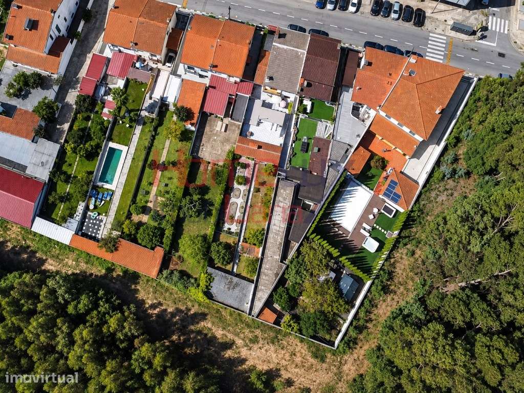 Moradia T4 em Fânzeres-44