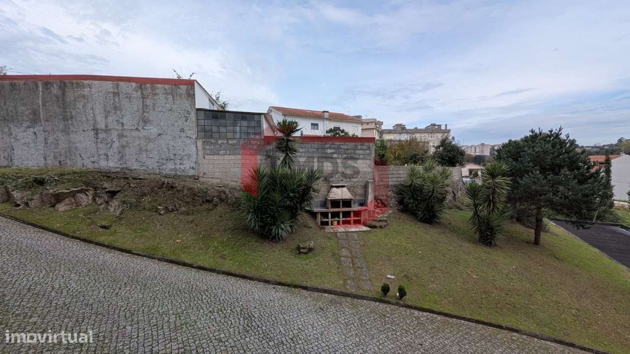 Apartamento T1+1 Valbom Centro-4