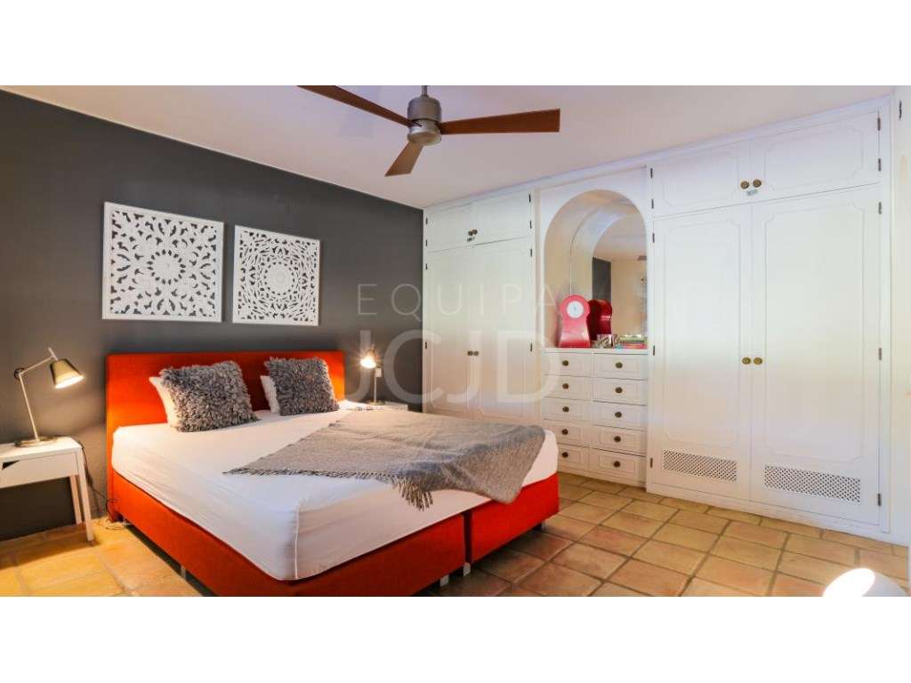 Fantástica Moradia Isolada T4 Frente ao Golfe, Totalmente Remodelad...-22