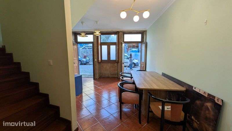 Moradia Geminada T3 para Arrendamento na Rua do Bonjardim, Porto - Grande imagem: 3/12