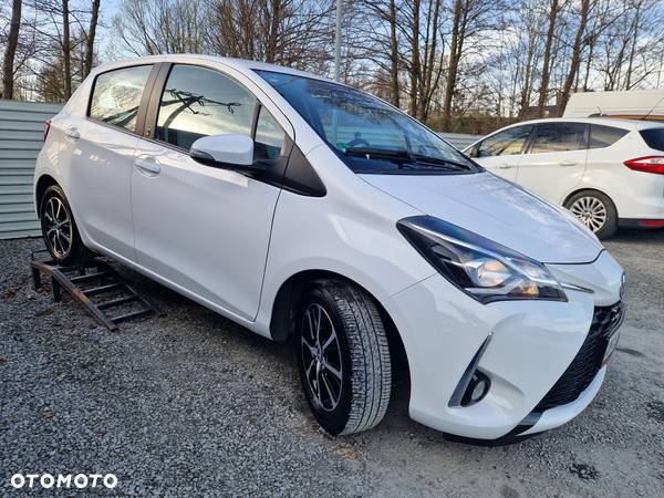 Toyota Yaris 1.5 Premium - 11