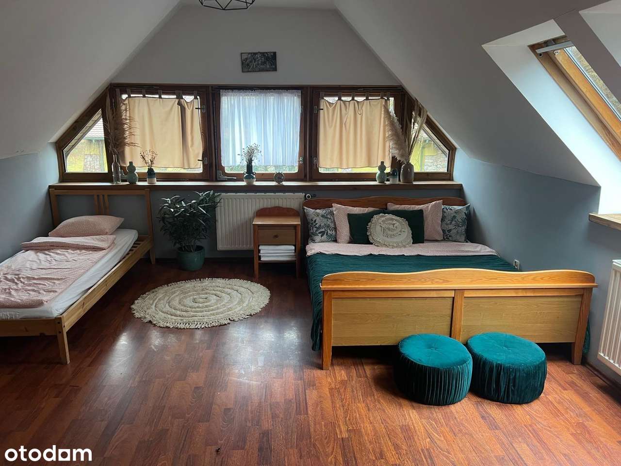 Dom z oranżerią z kominkiem ze stawem i altaną, obecnie pensjonat-3