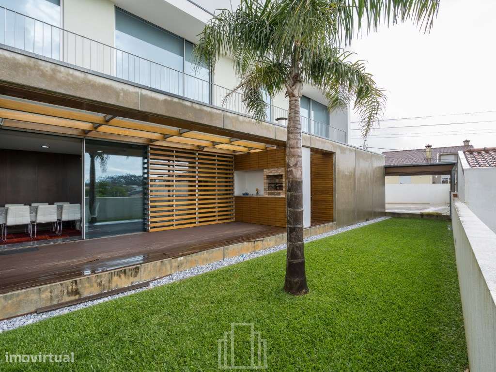 Moradia isolada T3 - Travanca, S.M. Feira - Grande imagem: 2/31