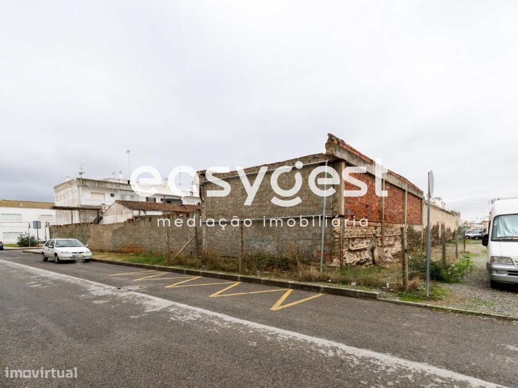 Prédio Urbano com 1440m2 junto ao Rio em Vila Real de Santo António - Grande imagem: 4/5