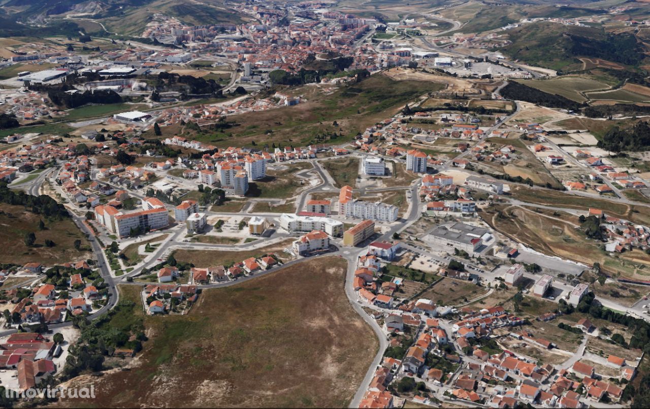 Terreno p/ Prédio para CONSTRUÇÃO - Zona de Franco Desenvolvimento!