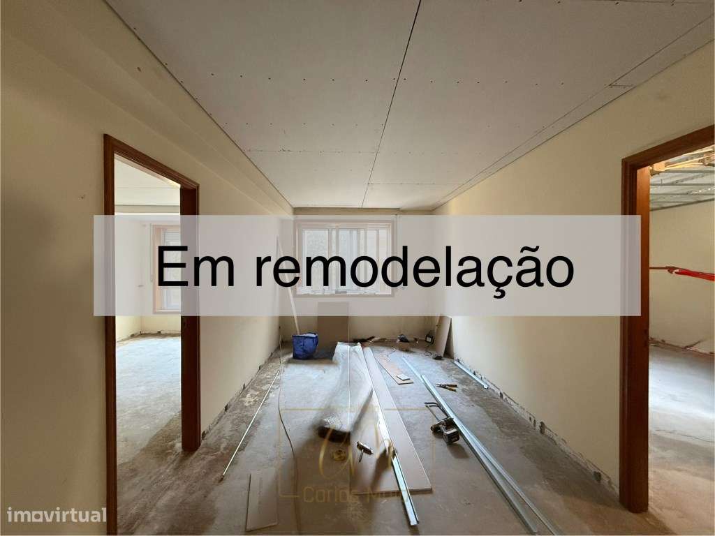 Apartamento T4 com garagem fechada no centro da Póvoa de Varzim-12
