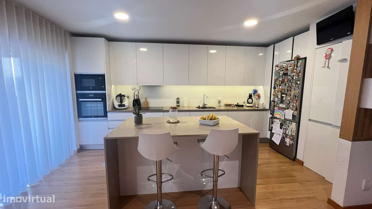 T3 com piscina e garagem em Ermesinde-5