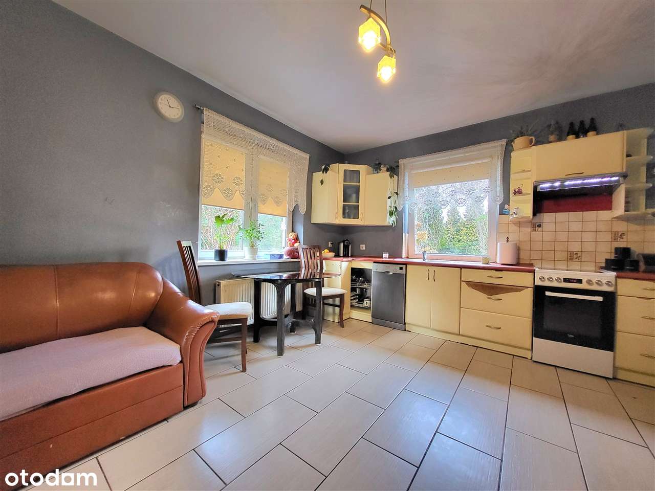 Dom  w doskonałej lokalizacji .-9