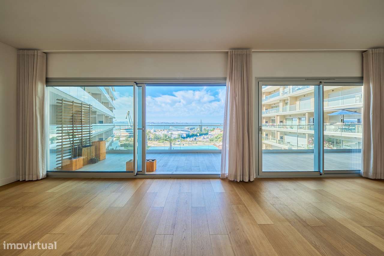 T4 Deslumbrante c/ Vista Tejo | One River Seixal-9