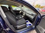 Volkswagen Passat 1.6 FSI Highline - 13