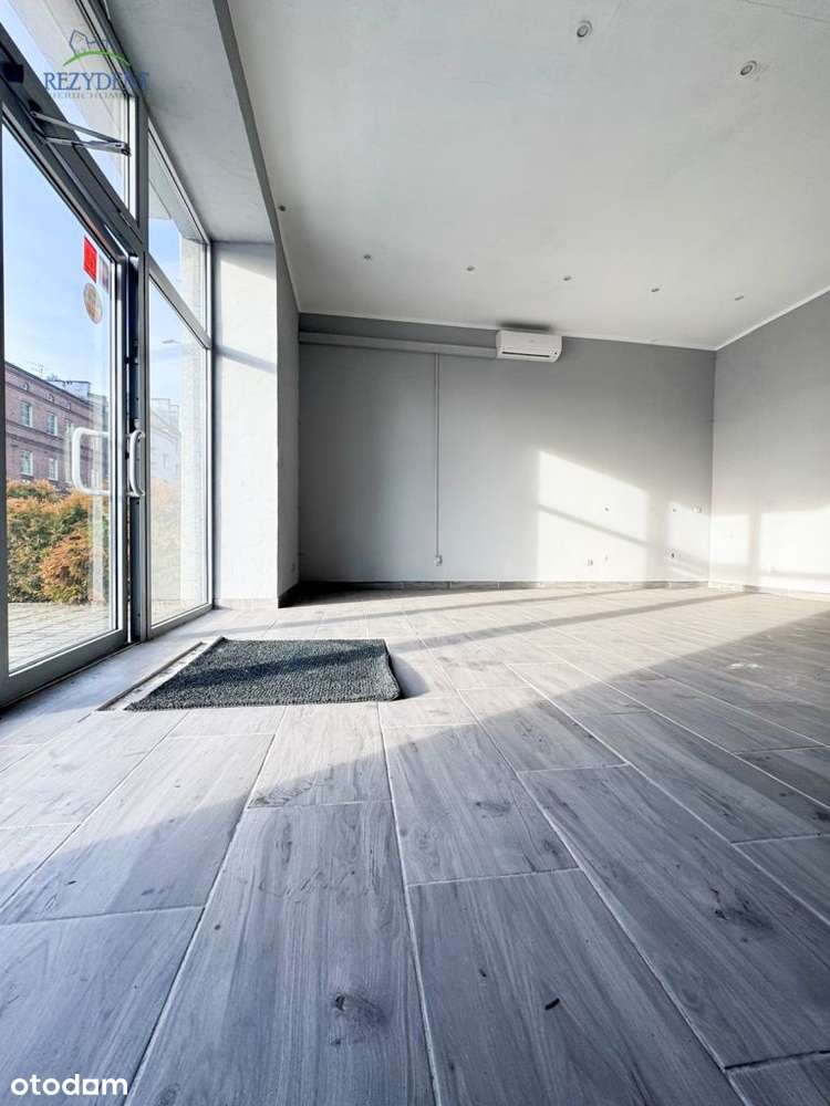 Lokal usługowy na sprzedaż-4