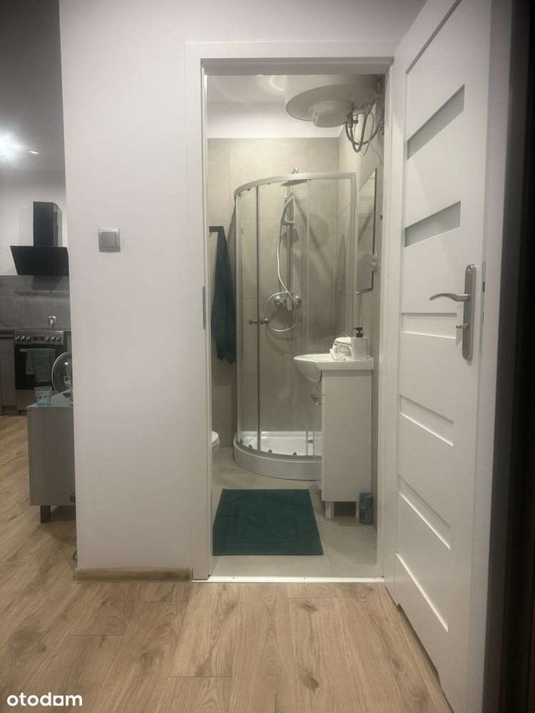 Umeblowana kawalerka do wprowadzenia!!!-13