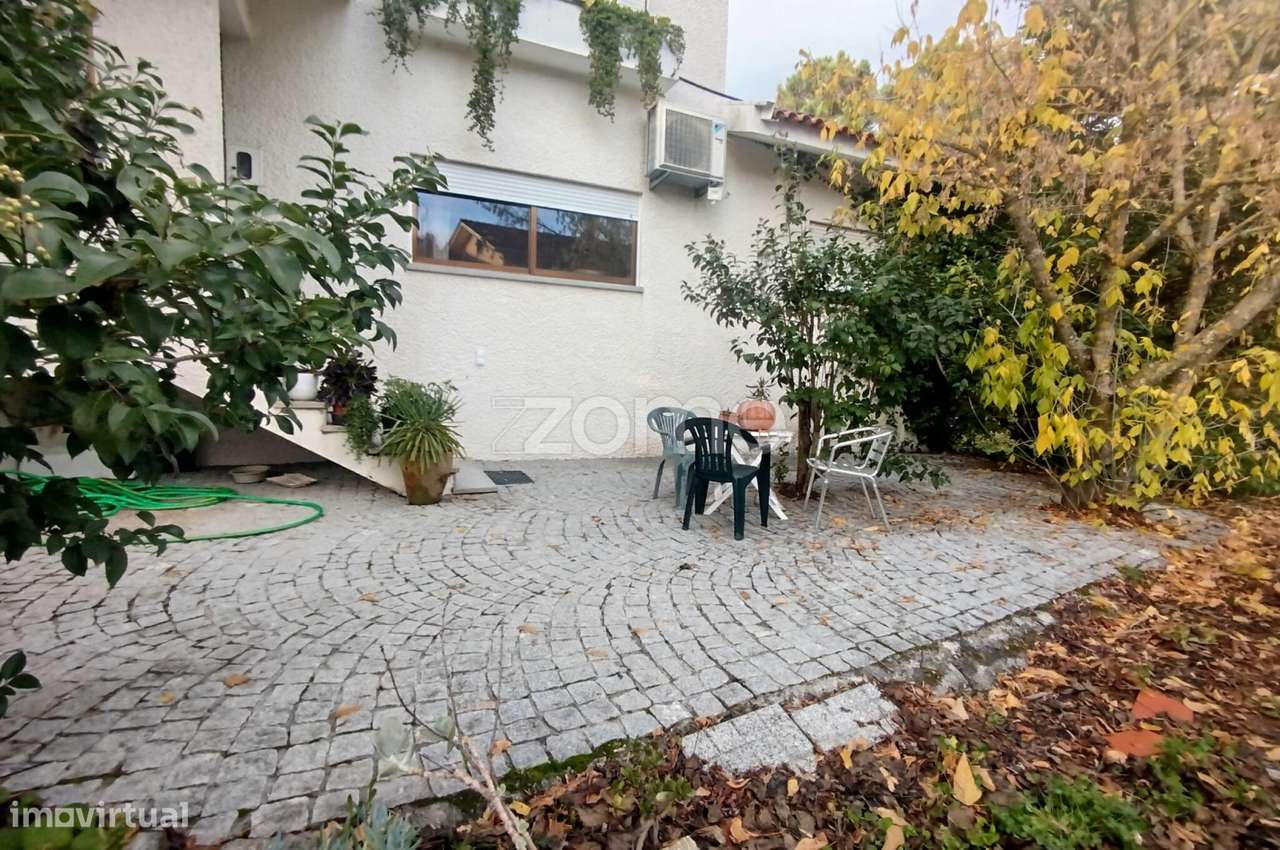 Moradia T4 | Viseu | Portugal Espaço, autenticidade e potencial - Grande imagem: 5/26