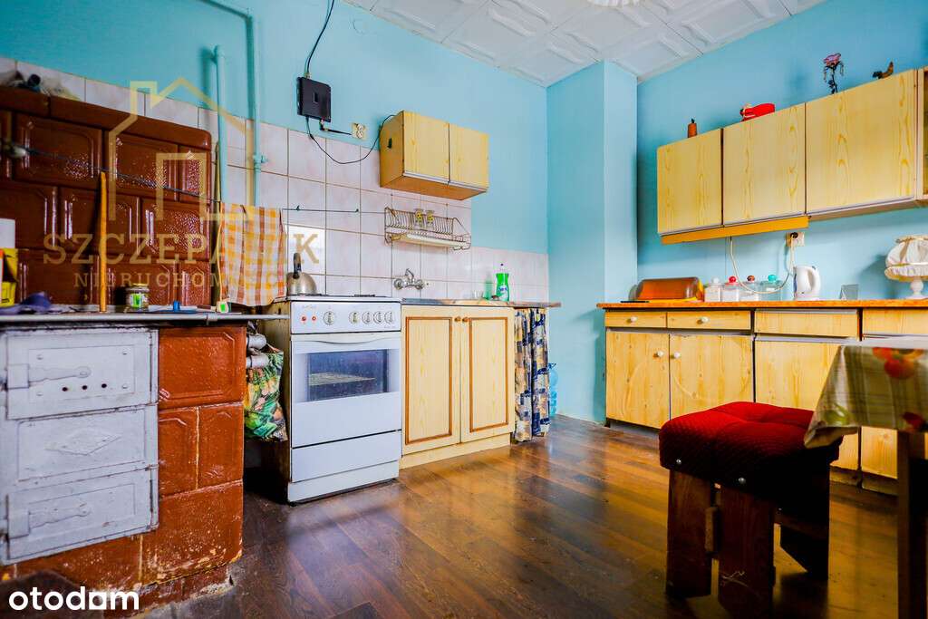 Urokliwy domek z dużą działką w sercu Świebodnej-18