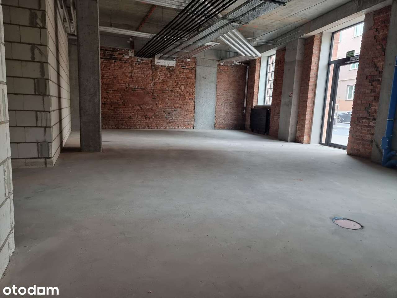 Lokal usługowy 80 m² ,przy Metrze, wejście od Szwedzka. - Pełny obrazek: 4/11