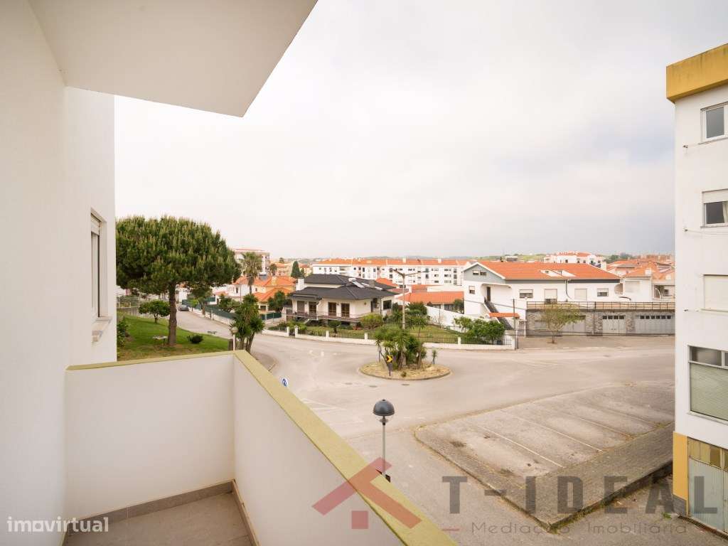 Apartamento T3 na vila da Lourinhã-32
