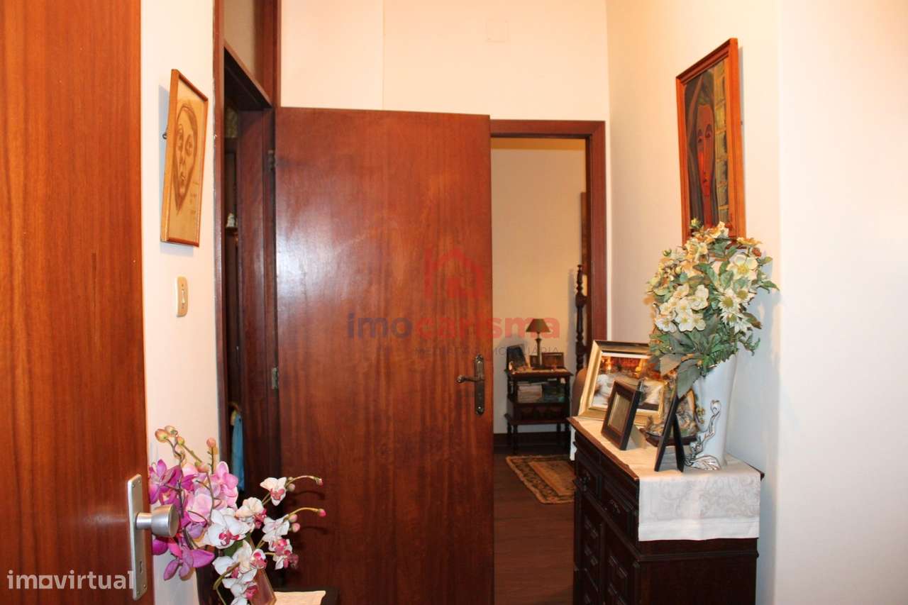 Apartamento T4 no centro de Guimarães-7