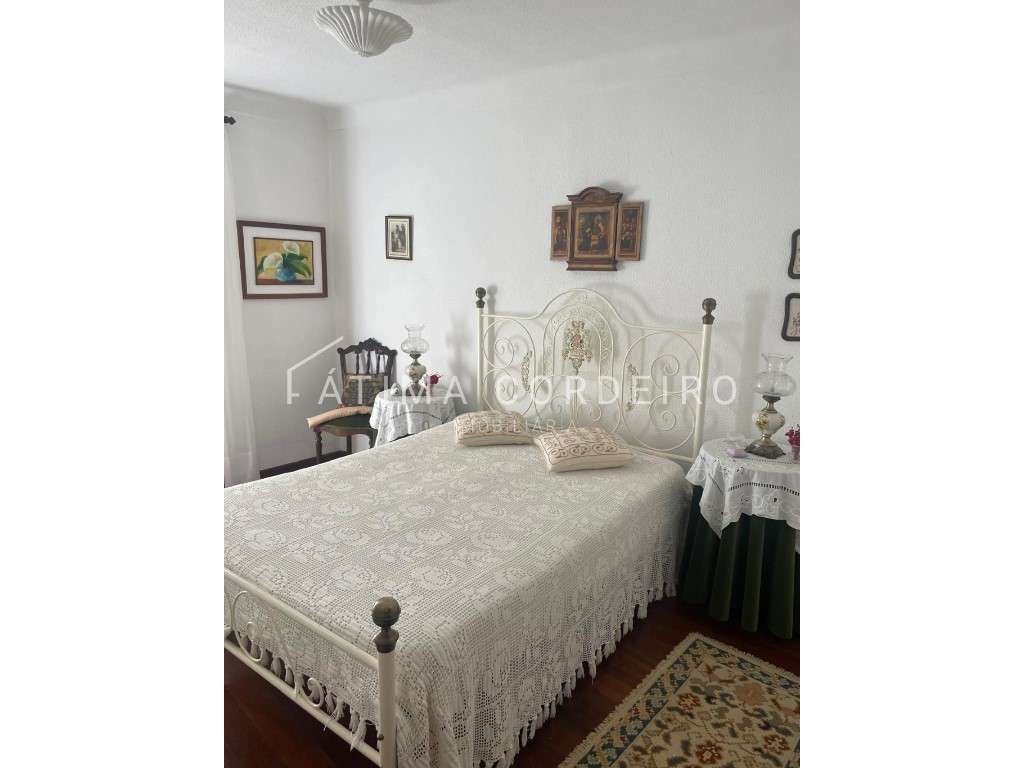Excelente Moradia T2 no Centro Histórico de Santarém-13