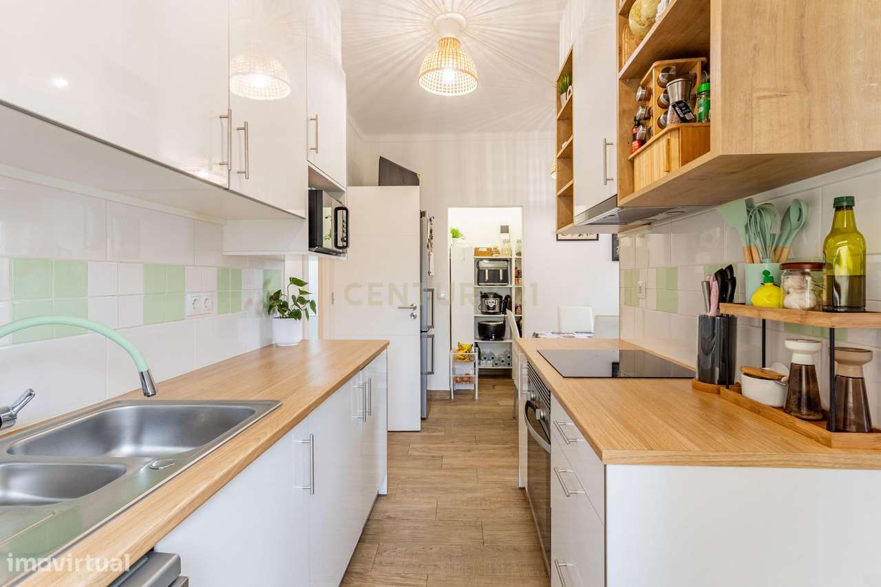 Apartamento T3 Totalmente Remodelado em Queluz - Grande imagem: 2/21