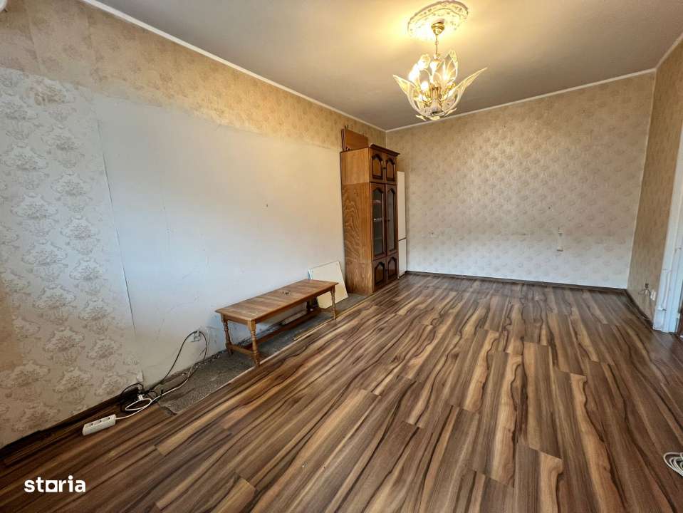 Bucur Obor- metrou la 1 min, 2 camere decomandat,-4