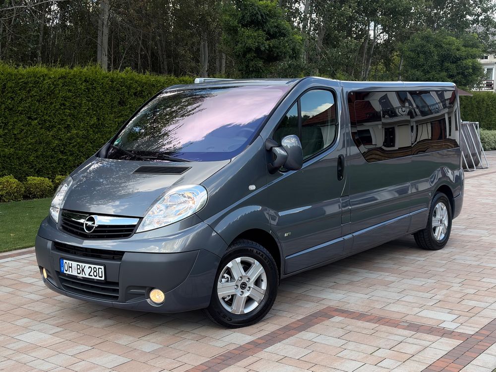 Opel Vivaro I (2001-2014) Life Cosmo L2H1 2012