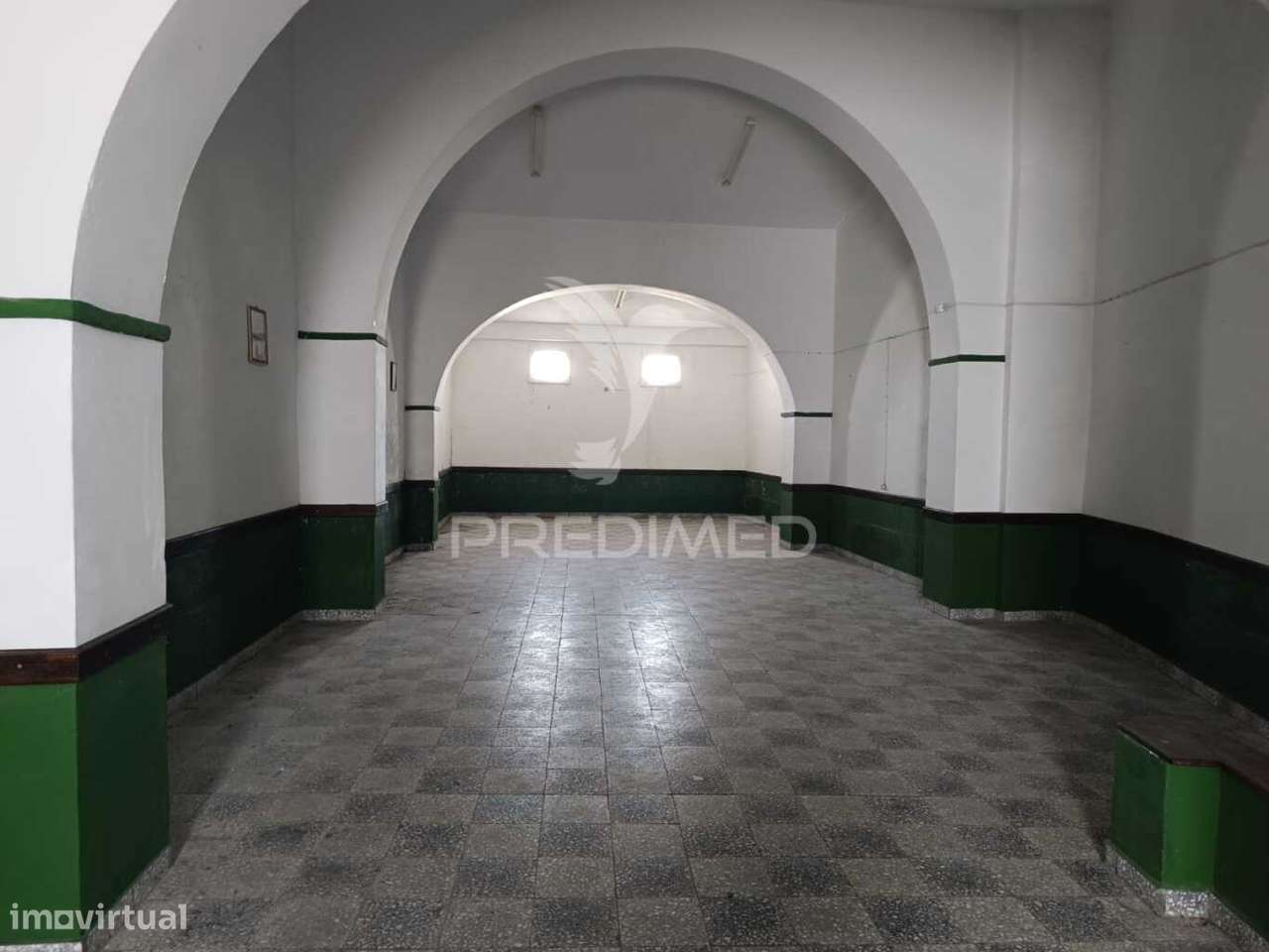 Prédio Histórico com Potencial  de 2 pisos— Rua Magalhães de Lima,... - Grande imagem: 4/9