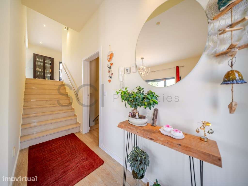 Moradia com piscina nas Quintinhas-6