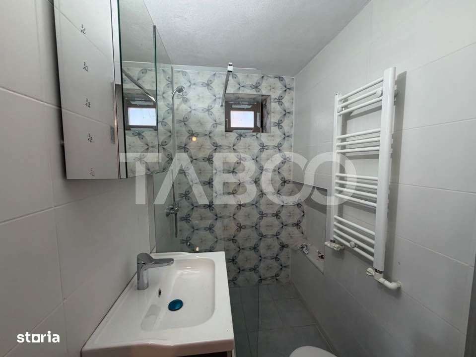 Casa individuala renovata de vanzare teren de 1397 mp Cristian Sibiu - Imagine principală: 5/8