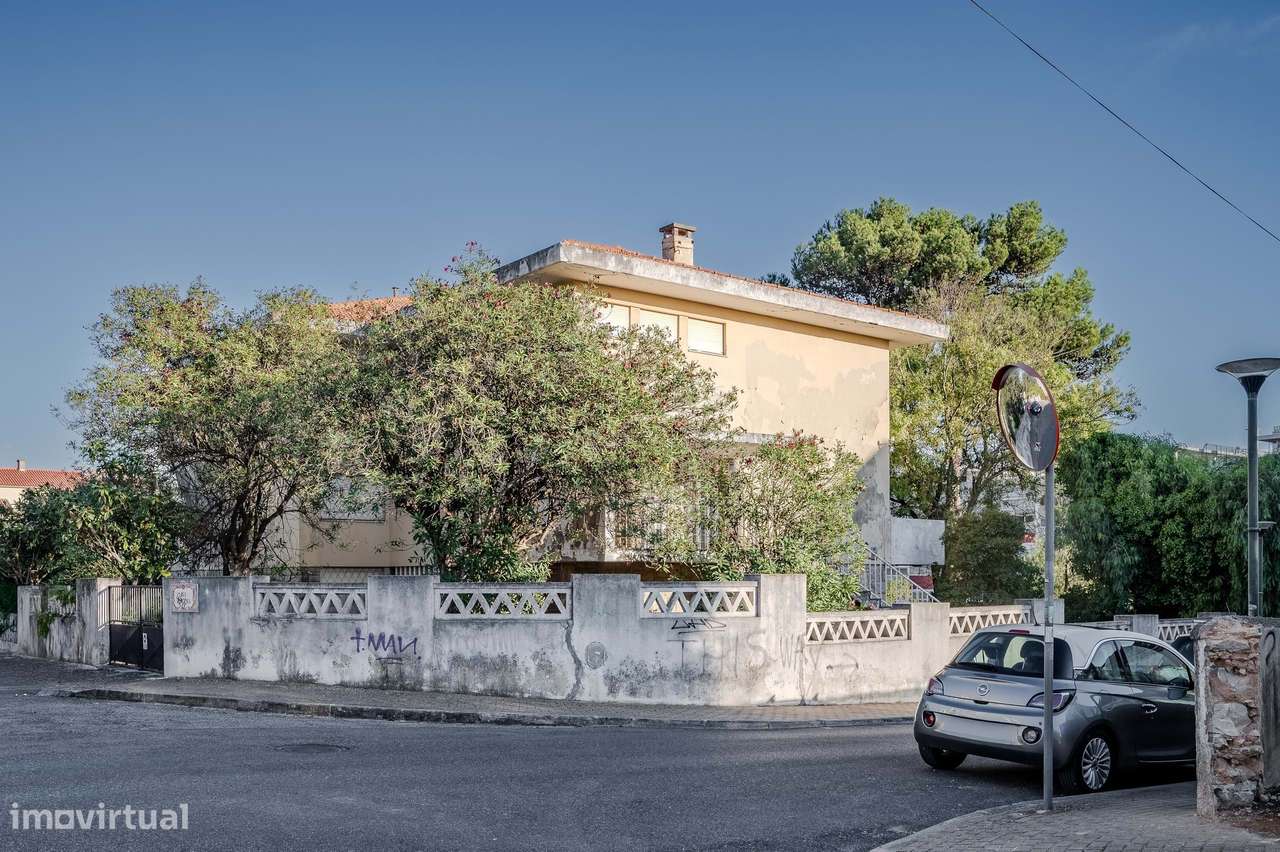 Moradia espaçosa em Carcavelos, junto à estação e à praia-14