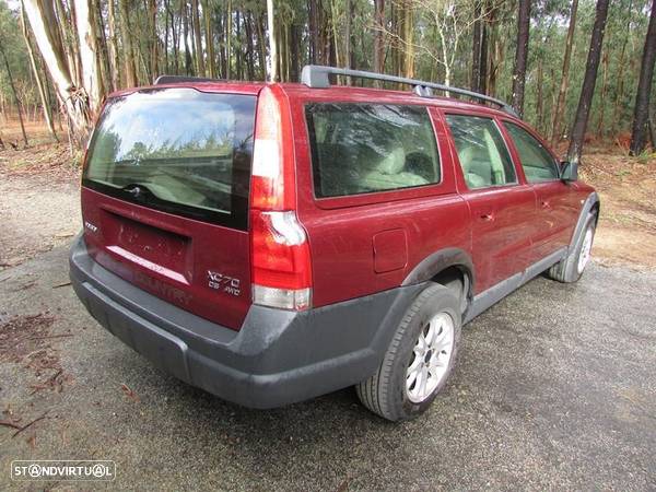 Volvo XC70 2.4 D5 de2003 - Peças Usadas (5905) - 3